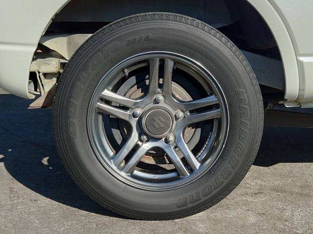 ジムニー ランドベンチャー　４ＷＤ　１０型ＡＴ　ワンオーナー　ＳＤナビ　シートヒーター　Ｂｌｕｅｔｏｏｔｈ　フルセグＴＶ　ＥＴＣ　レザーシート　フォグライト　ＤＶＤ再生　キーレス　ターボ　ドアバイザー　背面タイヤカバー　純正１６ＡＷ　革巻ハンドル　フェンダーミラー（50枚目）