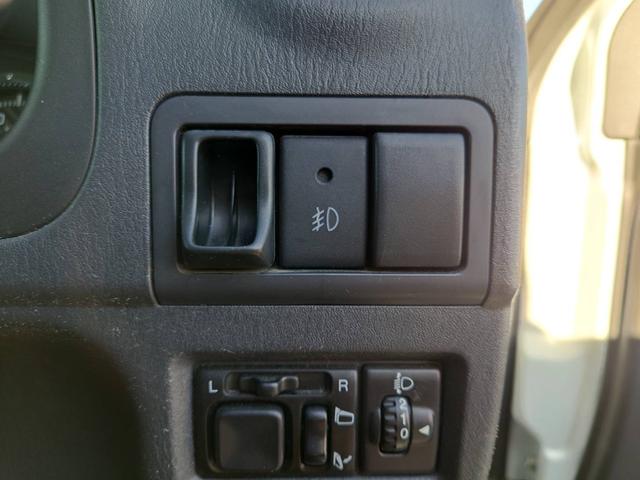 ジムニー ランドベンチャー　４ＷＤ　１０型ＡＴ　ワンオーナー　ＳＤナビ　シートヒーター　Ｂｌｕｅｔｏｏｔｈ　フルセグＴＶ　ＥＴＣ　レザーシート　フォグライト　ＤＶＤ再生　キーレス　ターボ　ドアバイザー　背面タイヤカバー　純正１６ＡＷ　革巻ハンドル　フェンダーミラー（61枚目）