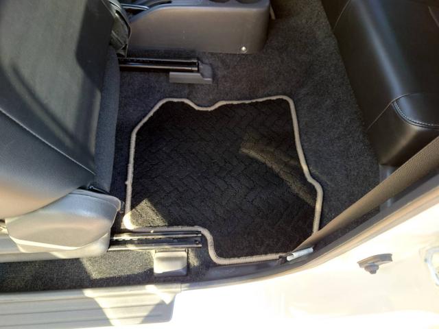 ジムニー ランドベンチャー　４ＷＤ　１０型ＡＴ　ワンオーナー　ＳＤナビ　シートヒーター　Ｂｌｕｅｔｏｏｔｈ　フルセグＴＶ　ＥＴＣ　レザーシート　フォグライト　ＤＶＤ再生　キーレス　ターボ　ドアバイザー　背面タイヤカバー　純正１６ＡＷ　革巻ハンドル　フェンダーミラー（80枚目）