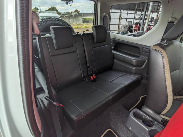 リアシートも当然、綺麗・清潔に仕上げております。内装の綺麗なお車は気持ちが良いですし、コンディションのいい車が多いです。前のユーザーが丁寧に使っていた証拠です！！