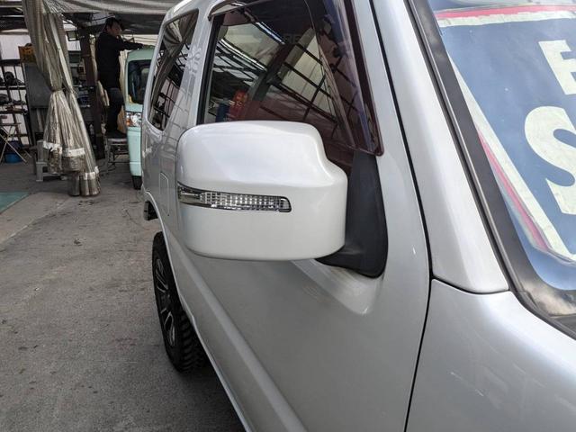 ★電格ミラー★プライバシーガラスが純正装備されております！（＾＾）！車内から外を見るときは気にならず、後方車両からは車内が見えにくい設計になっておりますので、周りを気にせず快適に運転頂けます！！