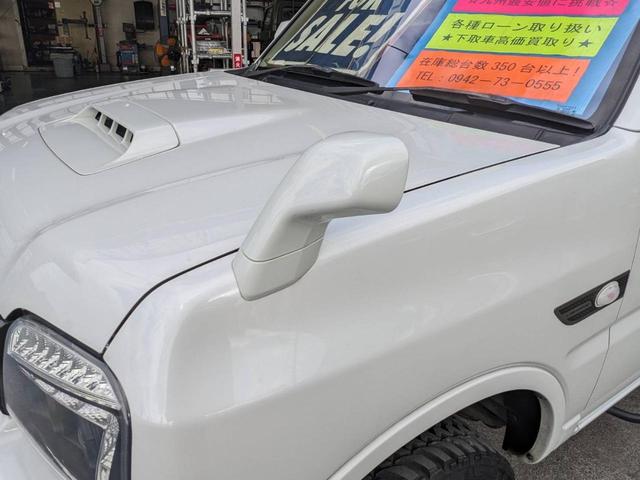 ★右斜め前からの一枚です★ヘッドライトにクスミも無く、外装もしっかり綺麗にしていますので、是非、お確かめください。納車時にはもう一度キレイにいたしますよ！安心の全車保証付（別途）になっております！