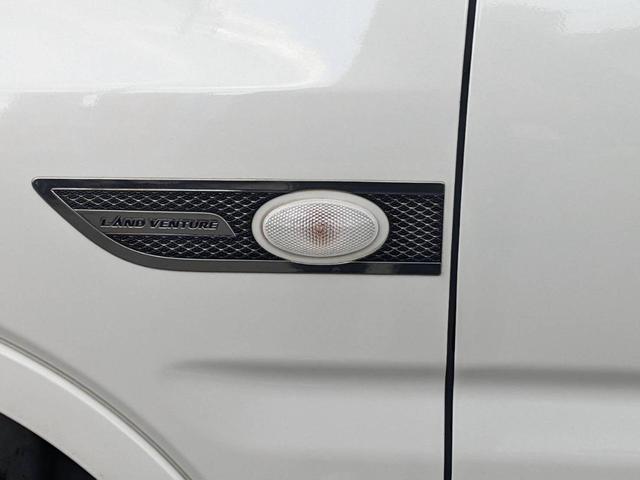 左から一枚（＊＾＾）ｖ高速道路にて試乗走行確認済の車両です。機関、装備動作状況は良好です。保証付き販売も承ります。お客様のニーズにピッタリで大好評オプションです。詳しくはスタッフまでお問合せ下さい！