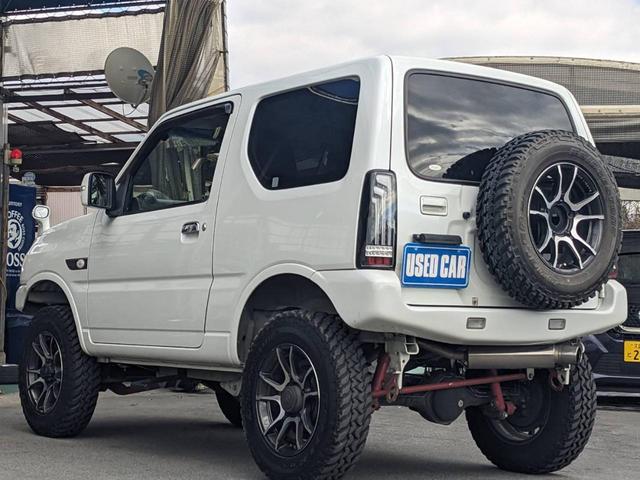 下廻りからの一枚です★当店は全国販売納車（店頭契約）を自信をもって行っております。お車を自社便もしくは提携陸送会社にてご自宅までお届けします。