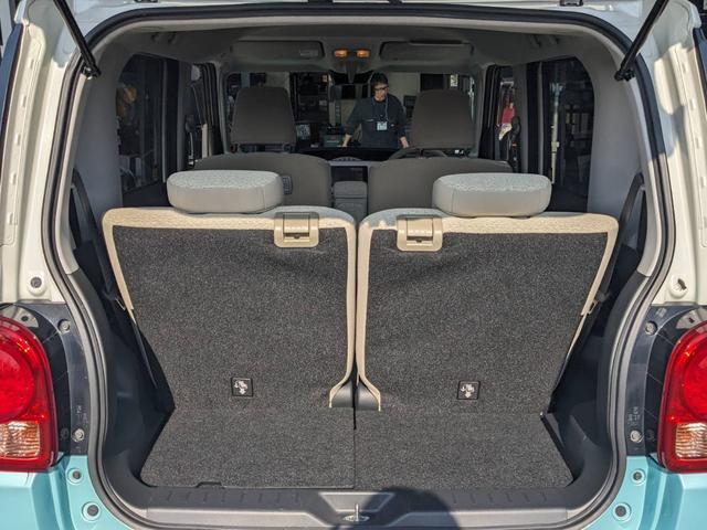 ★トランクからの一枚です★２列目を倒せば荷物も沢山積み込めます（＾＾）内装は、専任のスタッフが真心込めて丁寧に仕上げをしておりますので、ピカピカに仕上がっております。