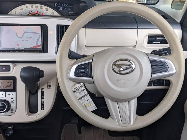 ハンドル廻りです★ハンドル擦れもなくメーターまわりもすっきりしております。ガラスも広く視界も良くなり運転しやすいコンディションになっております（＾−＾）