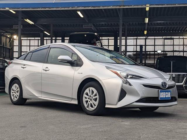 プリウス Ｅ　ＳＤナビ　衝突軽減ブレーキ　前後ドラレコ　バックカメラ　クルーズコントロール　ＥＴＣ　コーナーセンサー　ＬＥＤヘッドライト　オートハイビーム　レーン逸脱警報　純正１５ＡＷ　電格ミラー　ドアバイザー　ＤＶＤ再生　オートライト　集中ドアロック　スマートキー（33枚目）