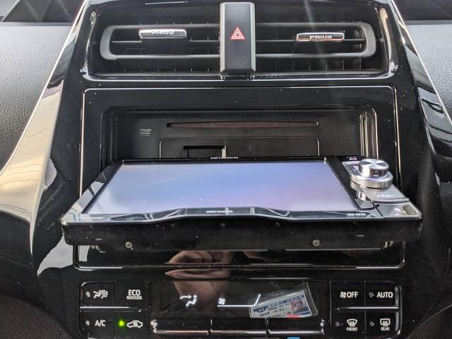 プリウス Ｅ　ＳＤナビ　衝突軽減ブレーキ　前後ドラレコ　バックカメラ　クルーズコントロール　ＥＴＣ　コーナーセンサー　ＬＥＤヘッドライト　オートハイビーム　レーン逸脱警報　純正１５ＡＷ　電格ミラー　ドアバイザー　ＤＶＤ再生　オートライト　集中ドアロック　スマートキー（54枚目）