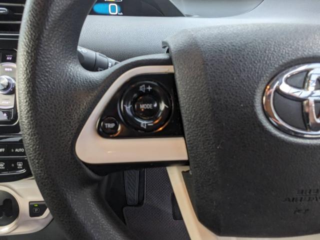 プリウス Ｅ　ＳＤナビ　衝突軽減ブレーキ　前後ドラレコ　バックカメラ　クルーズコントロール　ＥＴＣ　コーナーセンサー　ＬＥＤヘッドライト　オートハイビーム　レーン逸脱警報　純正１５ＡＷ　電格ミラー　ドアバイザー　ＤＶＤ再生　オートライト　集中ドアロック　スマートキー（55枚目）