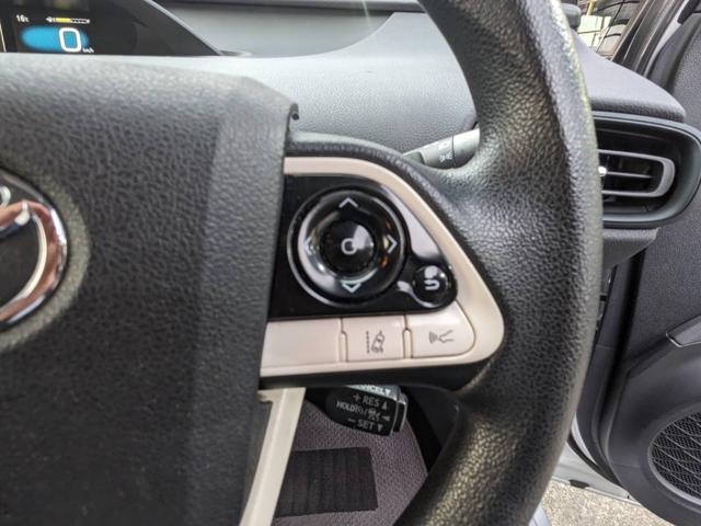 プリウス Ｅ　ＳＤナビ　衝突軽減ブレーキ　前後ドラレコ　バックカメラ　クルーズコントロール　ＥＴＣ　コーナーセンサー　ＬＥＤヘッドライト　オートハイビーム　レーン逸脱警報　純正１５ＡＷ　電格ミラー　ドアバイザー　ＤＶＤ再生　オートライト　集中ドアロック　スマートキー（56枚目）