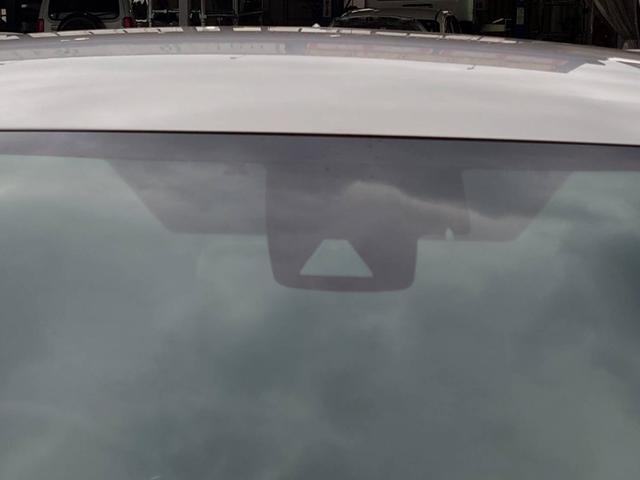 プリウス Ｓセーフティプラス　純正ナビ　衝突軽減ブレーキ　バックカメラ　パーキングアシスト　Ｂｌｕｅｔｏｏｔｈ　ＴＶ　クルコン　ＨＵＤ　コーナーセンサー　ＥＴＣ　純正１５ＡＷ　レーン逸脱警報　ＬＥＤヘッドライト　ＬＥＤフォグ　オートハイビーム　革巻ハンドル　スマートキー（22枚目）