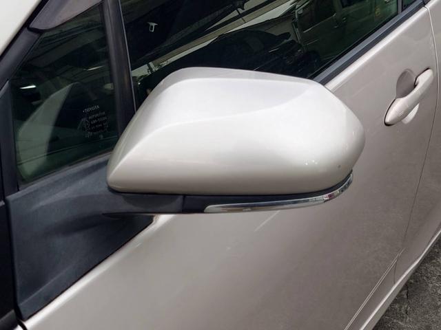 プリウス Ｓセーフティプラス　純正ナビ　衝突軽減ブレーキ　バックカメラ　パーキングアシスト　Ｂｌｕｅｔｏｏｔｈ　ＴＶ　クルコン　ＨＵＤ　コーナーセンサー　ＥＴＣ　純正１５ＡＷ　レーン逸脱警報　ＬＥＤヘッドライト　ＬＥＤフォグ　オートハイビーム　革巻ハンドル　スマートキー（24枚目）