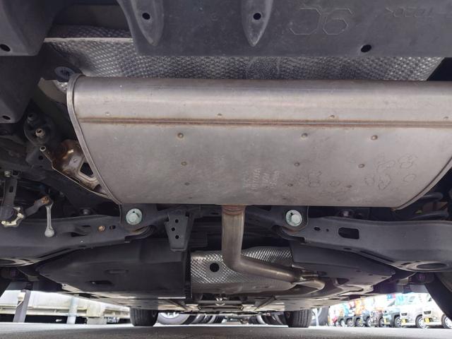 プリウス Ｓセーフティプラス　純正ナビ　衝突軽減ブレーキ　バックカメラ　パーキングアシスト　Ｂｌｕｅｔｏｏｔｈ　ＴＶ　クルコン　ＨＵＤ　コーナーセンサー　ＥＴＣ　純正１５ＡＷ　レーン逸脱警報　ＬＥＤヘッドライト　ＬＥＤフォグ　オートハイビーム　革巻ハンドル　スマートキー（29枚目）