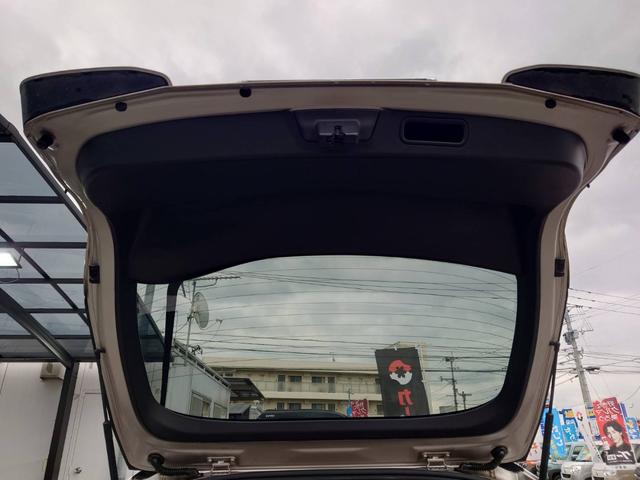 プリウス Ｓセーフティプラス　純正ナビ　衝突軽減ブレーキ　バックカメラ　パーキングアシスト　Ｂｌｕｅｔｏｏｔｈ　ＴＶ　クルコン　ＨＵＤ　コーナーセンサー　ＥＴＣ　純正１５ＡＷ　レーン逸脱警報　ＬＥＤヘッドライト　ＬＥＤフォグ　オートハイビーム　革巻ハンドル　スマートキー（34枚目）