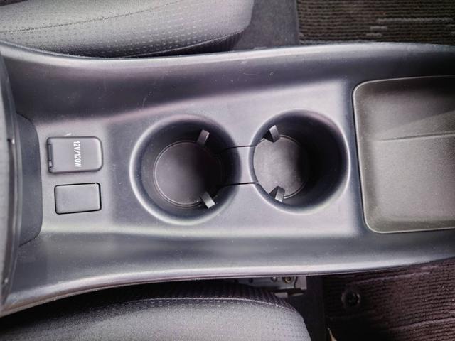 プリウス Ｓセーフティプラス　純正ナビ　衝突軽減ブレーキ　バックカメラ　パーキングアシスト　Ｂｌｕｅｔｏｏｔｈ　ＴＶ　クルコン　ＨＵＤ　コーナーセンサー　ＥＴＣ　純正１５ＡＷ　レーン逸脱警報　ＬＥＤヘッドライト　ＬＥＤフォグ　オートハイビーム　革巻ハンドル　スマートキー（45枚目）