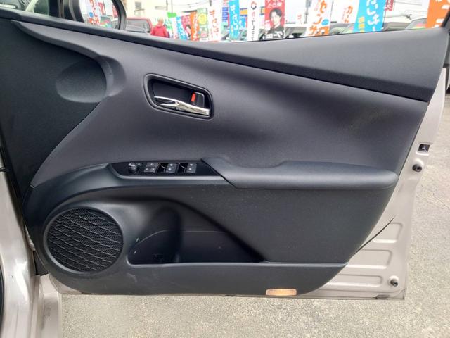 プリウス Ｓセーフティプラス　純正ナビ　衝突軽減ブレーキ　バックカメラ　パーキングアシスト　Ｂｌｕｅｔｏｏｔｈ　ＴＶ　クルコン　ＨＵＤ　コーナーセンサー　ＥＴＣ　純正１５ＡＷ　レーン逸脱警報　ＬＥＤヘッドライト　ＬＥＤフォグ　オートハイビーム　革巻ハンドル　スマートキー（50枚目）