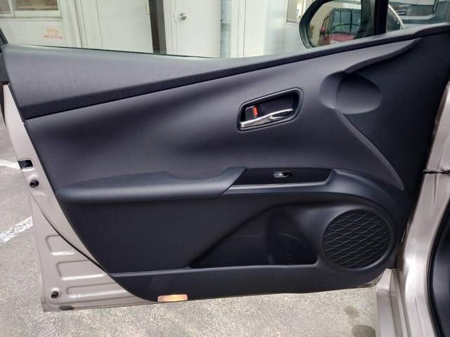 プリウス Ｓセーフティプラス　純正ナビ　衝突軽減ブレーキ　バックカメラ　パーキングアシスト　Ｂｌｕｅｔｏｏｔｈ　ＴＶ　クルコン　ＨＵＤ　コーナーセンサー　ＥＴＣ　純正１５ＡＷ　レーン逸脱警報　ＬＥＤヘッドライト　ＬＥＤフォグ　オートハイビーム　革巻ハンドル　スマートキー（55枚目）