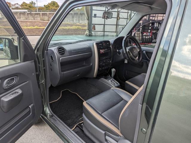 ジムニー ランドベンチャー　４ＷＤ　１０型ＡＴ　レザーシート　シートヒーター　フォグライト　ＥＴＣ　キーレス　電格ミラー　革巻ハンドル　ターボ　ドアバイザー　背面タイヤカバー　ミラーヒーター　フェンダーミラー　光軸調整ライト　純正１５ＡＷ　エアバック（15枚目）