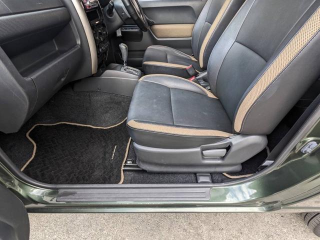 ジムニー ランドベンチャー　４ＷＤ　１０型ＡＴ　レザーシート　シートヒーター　フォグライト　ＥＴＣ　キーレス　電格ミラー　革巻ハンドル　ターボ　ドアバイザー　背面タイヤカバー　ミラーヒーター　フェンダーミラー　光軸調整ライト　純正１５ＡＷ　エアバック（69枚目）