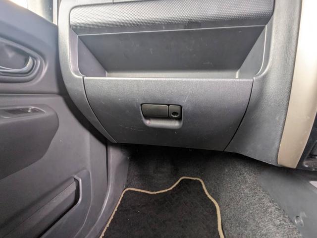 ジムニー ランドベンチャー　４ＷＤ　１０型ＡＴ　レザーシート　シートヒーター　フォグライト　ＥＴＣ　キーレス　電格ミラー　革巻ハンドル　ターボ　ドアバイザー　背面タイヤカバー　ミラーヒーター　フェンダーミラー　光軸調整ライト　純正１５ＡＷ　エアバック（73枚目）