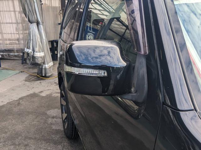 ジムニー クロスアドベンチャーＸＣ　４ＷＤ　８型５ＭＴ　ＳＤナビ　ＨＫＳ社外マフラー　ハーフレザーシート　シートヒーター　革巻ハンドル　背面タイヤカバー　純正１６ＡＷ　フォグライト　キーレス　ターボ　パワーウィンドウ　ミラーヒーター　電格ミラー　光軸調整ライト（30枚目）