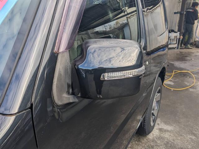 ジムニー クロスアドベンチャーＸＣ　４ＷＤ　８型５ＭＴ　ＳＤナビ　ＨＫＳ社外マフラー　ハーフレザーシート　シートヒーター　革巻ハンドル　背面タイヤカバー　純正１６ＡＷ　フォグライト　キーレス　ターボ　パワーウィンドウ　ミラーヒーター　電格ミラー　光軸調整ライト（31枚目）