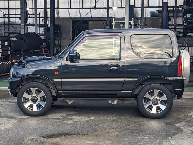 ジムニー クロスアドベンチャーＸＣ　４ＷＤ　８型５ＭＴ　ＳＤナビ　ＨＫＳ社外マフラー　ハーフレザーシート　シートヒーター　革巻ハンドル　背面タイヤカバー　純正１６ＡＷ　フォグライト　キーレス　ターボ　パワーウィンドウ　ミラーヒーター　電格ミラー　光軸調整ライト（37枚目）