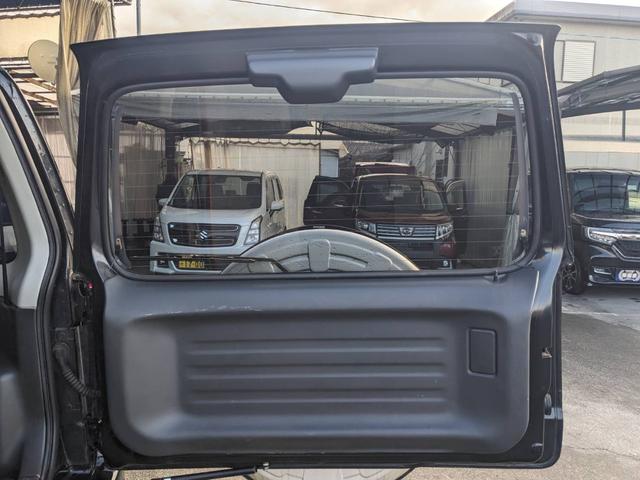 ジムニー クロスアドベンチャーＸＣ　４ＷＤ　８型５ＭＴ　ＳＤナビ　ＨＫＳ社外マフラー　ハーフレザーシート　シートヒーター　革巻ハンドル　背面タイヤカバー　純正１６ＡＷ　フォグライト　キーレス　ターボ　パワーウィンドウ　ミラーヒーター　電格ミラー　光軸調整ライト（51枚目）