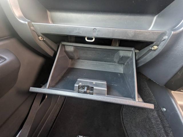 ジムニー クロスアドベンチャーＸＣ　４ＷＤ　８型５ＭＴ　ＳＤナビ　ＨＫＳ社外マフラー　ハーフレザーシート　シートヒーター　革巻ハンドル　背面タイヤカバー　純正１６ＡＷ　フォグライト　キーレス　ターボ　パワーウィンドウ　ミラーヒーター　電格ミラー　光軸調整ライト（73枚目）