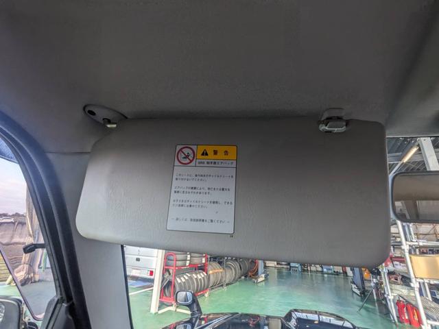 ジムニー クロスアドベンチャーＸＣ　４ＷＤ　８型５ＭＴ　ＳＤナビ　ＨＫＳ社外マフラー　ハーフレザーシート　シートヒーター　革巻ハンドル　背面タイヤカバー　純正１６ＡＷ　フォグライト　キーレス　ターボ　パワーウィンドウ　ミラーヒーター　電格ミラー　光軸調整ライト（77枚目）