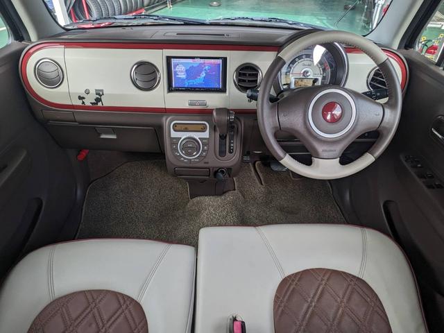 アルトラパンショコラ Ｘ　ＳＤナビ　Ｂｌｕｅｔｏｏｔｈ　ショコラ専用シート　フルセグＴＶ　革巻ハンドル　ＨＩＤヘッドライト　スマートキー　オートライト　盗難防止装置　ＤＶＤ再生　記録簿　アイドリングストップ　ドアバイザー　電格ミラー　集中ドアロック　ＡＢＳ　盗難防止装置（10枚目）