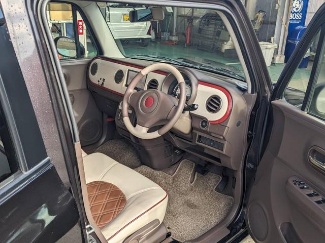 アルトラパンショコラ Ｘ　ＳＤナビ　Ｂｌｕｅｔｏｏｔｈ　ショコラ専用シート　フルセグＴＶ　革巻ハンドル　ＨＩＤヘッドライト　スマートキー　オートライト　盗難防止装置　ＤＶＤ再生　記録簿　アイドリングストップ　ドアバイザー　電格ミラー　集中ドアロック　ＡＢＳ　盗難防止装置（14枚目）