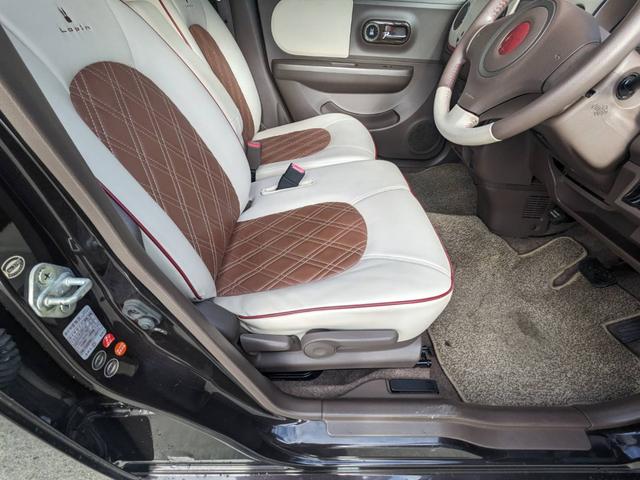 アルトラパンショコラ Ｘ　ＳＤナビ　Ｂｌｕｅｔｏｏｔｈ　ショコラ専用シート　フルセグＴＶ　革巻ハンドル　ＨＩＤヘッドライト　スマートキー　オートライト　盗難防止装置　ＤＶＤ再生　記録簿　アイドリングストップ　ドアバイザー　電格ミラー　集中ドアロック　ＡＢＳ　盗難防止装置（60枚目）