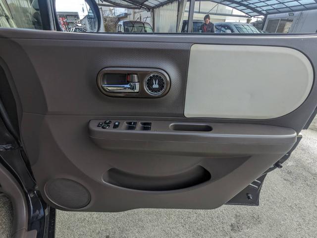 アルトラパンショコラ Ｘ　ＳＤナビ　Ｂｌｕｅｔｏｏｔｈ　ショコラ専用シート　フルセグＴＶ　革巻ハンドル　ＨＩＤヘッドライト　スマートキー　オートライト　盗難防止装置　ＤＶＤ再生　記録簿　アイドリングストップ　ドアバイザー　電格ミラー　集中ドアロック　ＡＢＳ　盗難防止装置（64枚目）