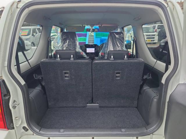 ���g�����N����̈ꖇ�ł����Q��ڂ�|���Ήו�����R�ςݍ��߂܂��i�O�O�j�����́A��C�̃X�^�b�t���^�S���߂Ē��J�Ɏd�グ�����Ă���܂��̂ŁA�s�J�s�J�Ɏd�オ���Ă���܂��B