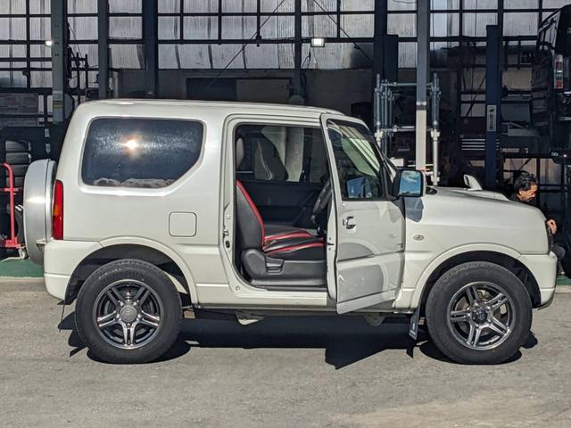 ���E������̈ꖇ�ł��I�C�ӕی��A�N���W�b�g�A�i�`�e�ȂǎԂ̂��ƂȂ瓖�X�ɂ��C���������I�I�ێ�������čD�]�̌y�����ԁB��̑O�̌y�����ԂƔ�ׂ�Ɨǂ��o���Ă܂���B