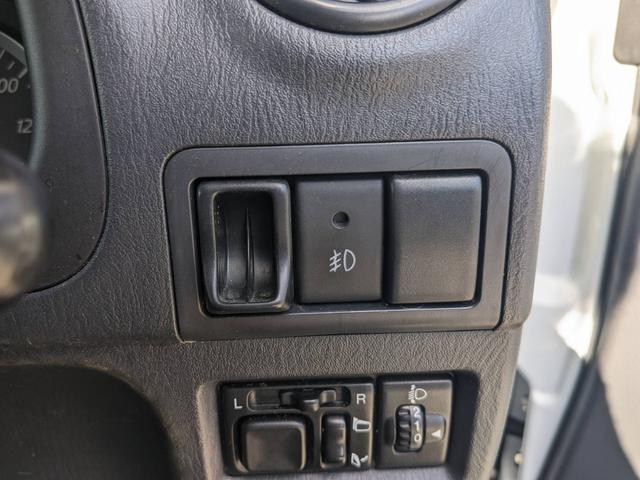 ���i���O�Q�O���j�������傫�ȉ�����Ȃ��A�Y��ɕۂ��Ă���܂��i���O�O�j�����S���S�̃h���C�u�ł���悤�Ɋe��p�i�̂��ē��v���܂���