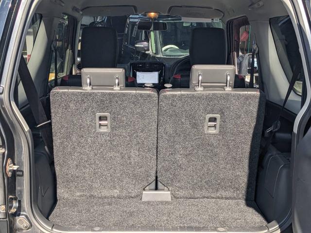 ���g�����N����̈ꖇ�ł����Q��ڂ�|���Ήו�����R�ςݍ��߂܂��i�O�O�j�����́A��C�̃X�^�b�t���^�S���߂Ē��J�Ɏd�グ�����Ă���܂��̂ŁA�s�J�s�J�Ɏd�オ���Ă���܂��B