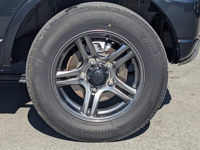 �������A���~�z�C�[���I�^�C���������������ߒ�Ă������܂�������]�̃��[�J�[�ւ̃^�C���������ЊO�z�C�[���ւ̕ύX�ȂǁA�����k�Ȃǂ��C�y�ɑ��k�������􂨋��߂₷�����i�ł���Ă����Ē����Ă���܂��i�O�E�O�j