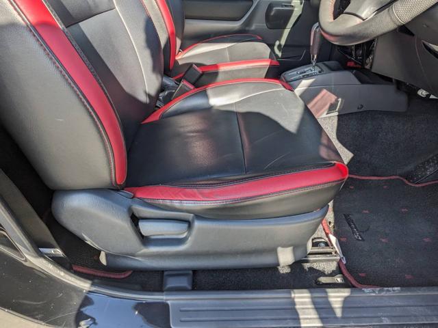 ���t�����g�V�[�g���Y��E�����Ɏd�グ�Ă���܂��B�I�C�������T�[�r�X����I�C������������_�������i���O�Q�O���j��B�^�A�ǒ��w��̎��ЍH�ꂠ��܂��i���O�Q�O���j���Ђ̂Q�������m�ɂ��C�����������I�I