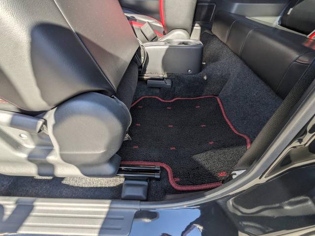 ���t���A�}�b�g�ł��I�C�ӕی��A�N���W�b�g�A�i�`�e�ȂǎԂ̂��ƂȂ瓖�X�ɂ��C���������I�I�ێ�������čD�]�̌y�����ԁB��̑O�̌y�����ԂƔ�ׂ�Ɨǂ��o���Ă܂���B