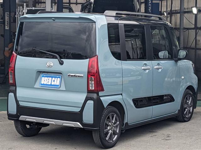タント ファンクロス　ＳＤナビ　両側パワードア　衝突軽減ブレーキ　Ｂｌｕｅｔｏｏｔｈ　バックカメラ　ＥＴＣ　フルセグＴＶ　レーン逸脱警報　ＬＥＤヘッドライト　コーナーセンサー　電動Ｐブレーキ　ＵＳＢ入力　オートハイビーム　シートヒーター　純正１４ＡＷ　スマートキー（6枚目）