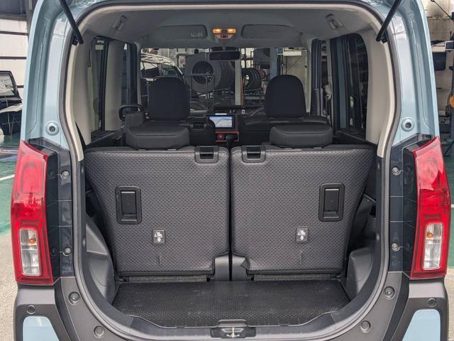 タント ファンクロス　ＳＤナビ　両側パワードア　衝突軽減ブレーキ　Ｂｌｕｅｔｏｏｔｈ　バックカメラ　ＥＴＣ　フルセグＴＶ　レーン逸脱警報　ＬＥＤヘッドライト　コーナーセンサー　電動Ｐブレーキ　ＵＳＢ入力　オートハイビーム　シートヒーター　純正１４ＡＷ　スマートキー（9枚目）