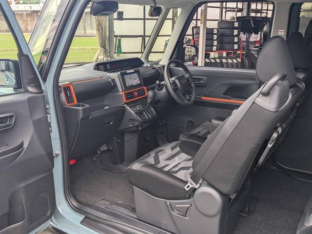 タント ファンクロス　ＳＤナビ　両側パワードア　衝突軽減ブレーキ　Ｂｌｕｅｔｏｏｔｈ　バックカメラ　ＥＴＣ　フルセグＴＶ　レーン逸脱警報　ＬＥＤヘッドライト　コーナーセンサー　電動Ｐブレーキ　ＵＳＢ入力　オートハイビーム　シートヒーター　純正１４ＡＷ　スマートキー（14枚目）