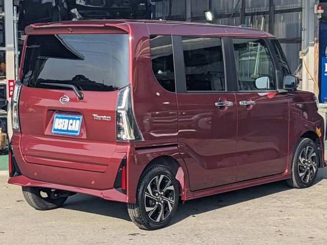 タント カスタムＸ　届出済未使用車　両側パワードア　衝突軽減ブレーキ　シートヒーター　ハーフレザーシート　コーナーセンサー　電動Ｐブレーキ　ＵＳＢ入力　ＬＥＤヘッドライト　オートハイビーム　レーン逸脱警報　スマートキー　ＬＥＤフォグ　電格ミラー　左右シートバックテーブル（6枚目）