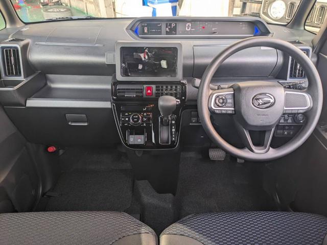 タント カスタムＸ　届出済未使用車　両側パワードア　衝突軽減ブレーキ　シートヒーター　ハーフレザーシート　コーナーセンサー　電動Ｐブレーキ　ＵＳＢ入力　ＬＥＤヘッドライト　オートハイビーム　レーン逸脱警報　スマートキー　ＬＥＤフォグ　電格ミラー　左右シートバックテーブル（10枚目）