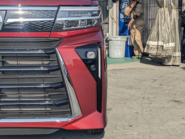 タント カスタムＸ　届出済未使用車　両側パワードア　衝突軽減ブレーキ　シートヒーター　ハーフレザーシート　コーナーセンサー　電動Ｐブレーキ　ＵＳＢ入力　ＬＥＤヘッドライト　オートハイビーム　レーン逸脱警報　スマートキー　ＬＥＤフォグ　電格ミラー　左右シートバックテーブル（28枚目）