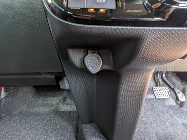 タント カスタムＸ　届出済未使用車　両側パワードア　衝突軽減ブレーキ　シートヒーター　ハーフレザーシート　コーナーセンサー　電動Ｐブレーキ　ＵＳＢ入力　ＬＥＤヘッドライト　オートハイビーム　レーン逸脱警報　スマートキー　ＬＥＤフォグ　電格ミラー　左右シートバックテーブル（56枚目）