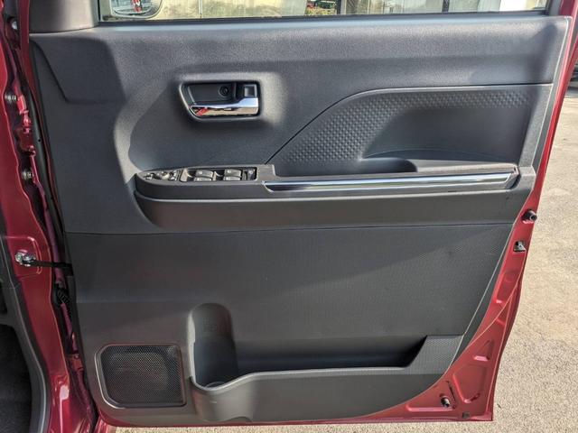 タント カスタムＸ　届出済未使用車　両側パワードア　衝突軽減ブレーキ　シートヒーター　ハーフレザーシート　コーナーセンサー　電動Ｐブレーキ　ＵＳＢ入力　ＬＥＤヘッドライト　オートハイビーム　レーン逸脱警報　スマートキー　ＬＥＤフォグ　電格ミラー　左右シートバックテーブル（61枚目）