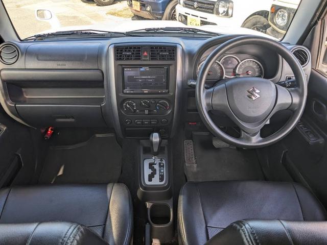 ジムニー XC 4WD 10型AT ディスプレイオーディオ Bluetooth ETC フォグライト ターボ 革調シートカバー ルーフキャリア サイドガード マッドガード 背面タイヤカバー ミラーヒーター 純正16AW ルーフレール P/W 電格ミラー(10枚目)
